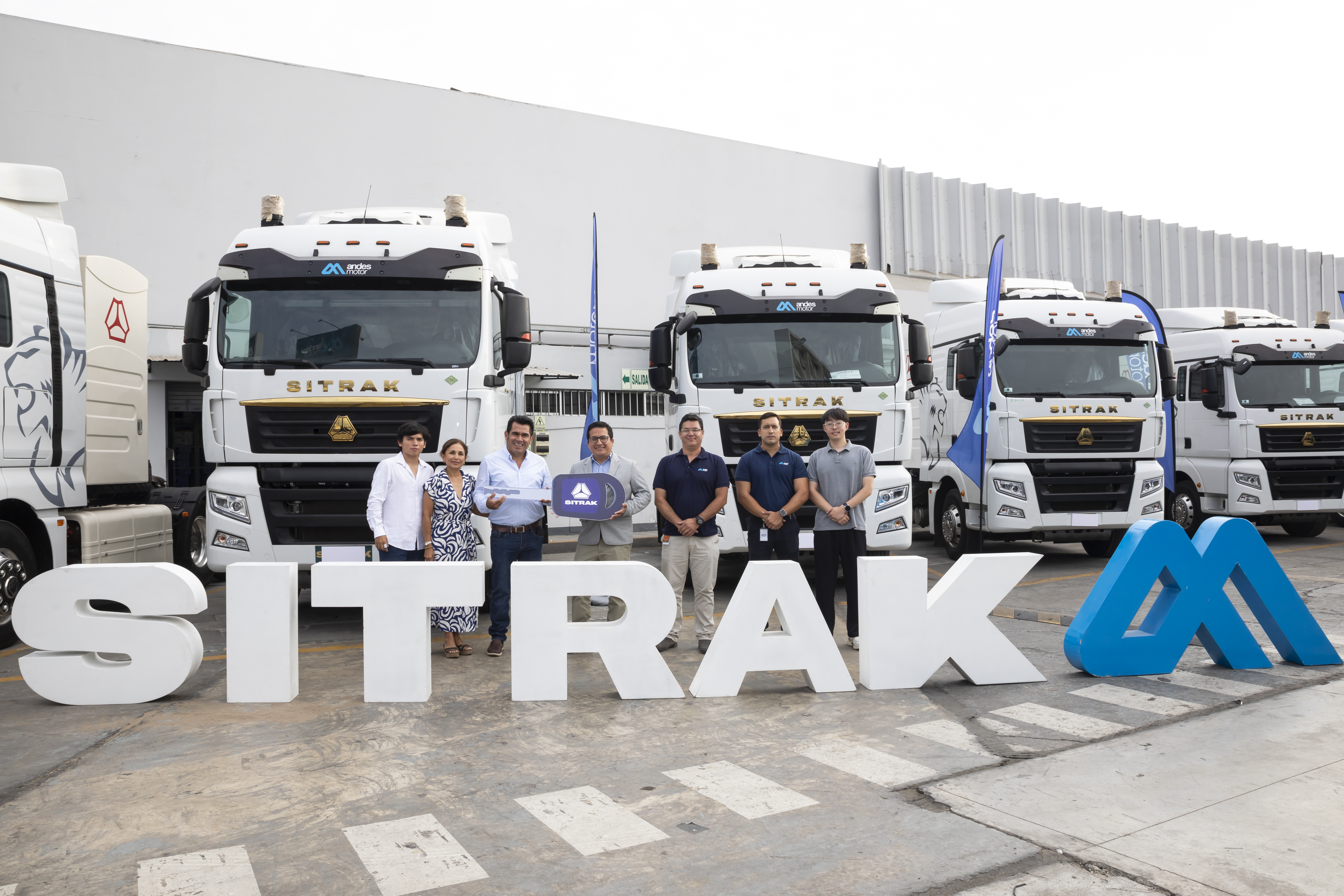 CLIENTE ANDES MOTOR EXPANDE SU FLOTA CON 06 NUEVOS REMOLCADORES SITRAK 460HP